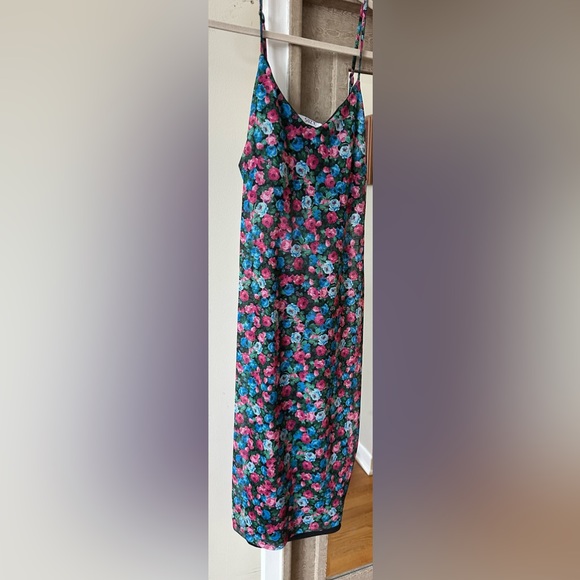 Suzy Shier sheer floral modest v-neck Gown With Illusion Mesh Waist Dress, midi - Picture 5 of 6